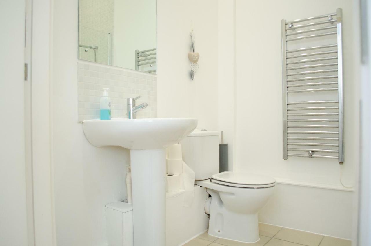 Penthouse In Liverpool City Centre - Free Parking - Balcony - By Happy Days Ngoại thất bức ảnh