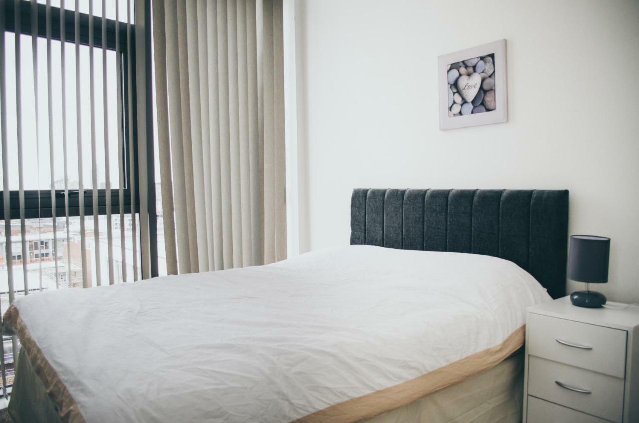 Penthouse In Liverpool City Centre - Free Parking - Balcony - By Happy Days Ngoại thất bức ảnh